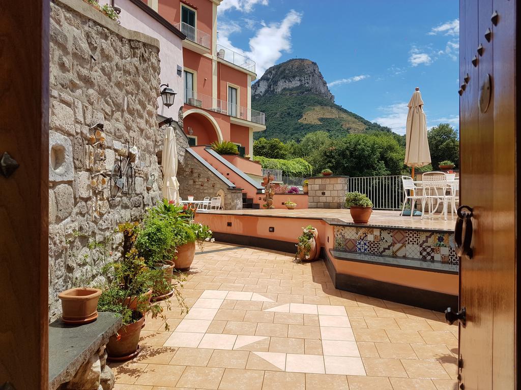 Chez Chantal Bed & Breakfast Meta Exterior foto